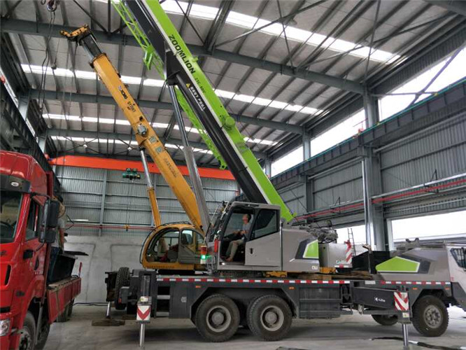 驻马店市高空车出租需要注意哪些安全事项？